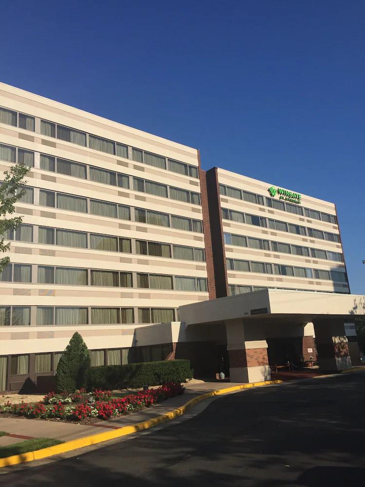 Hotel Wingate By Wyndham Springfield Extérieur photo
