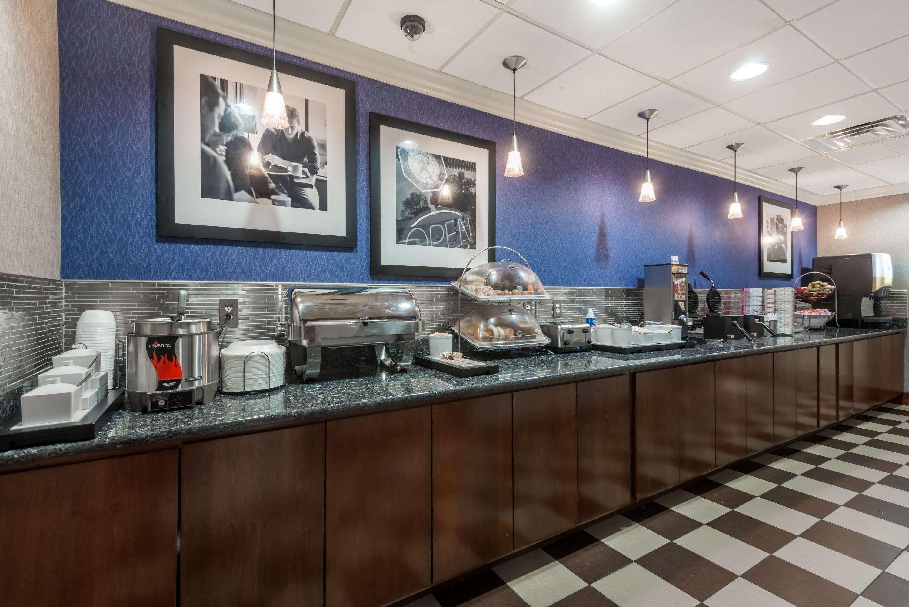 Hotel Wingate By Wyndham Springfield Extérieur photo