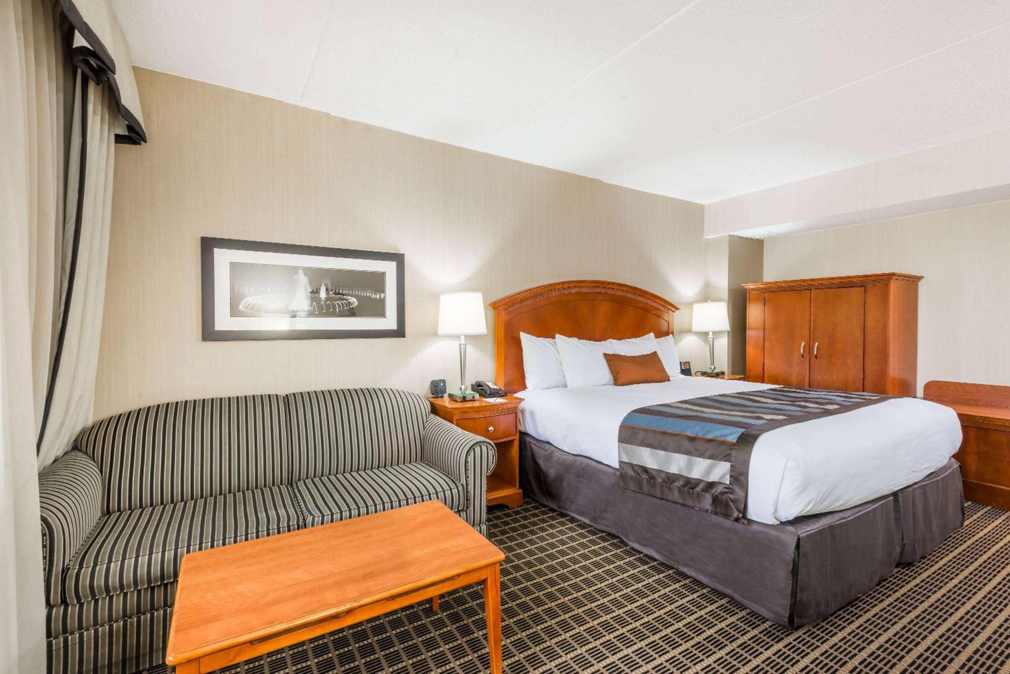 Hotel Wingate By Wyndham Springfield Extérieur photo